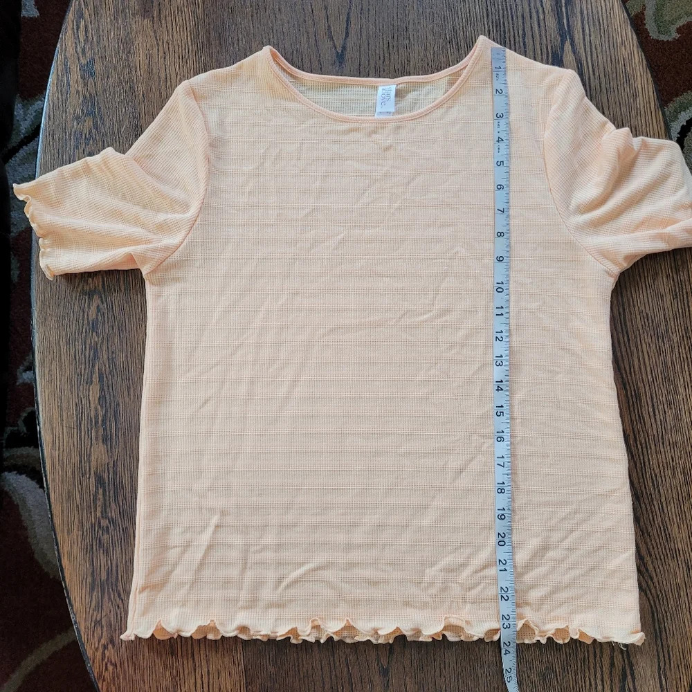 Stars Above Orange Ruffled Hem Cozy T-shirt Size Women's Medium NEW with Tag - Picture 7 of 10